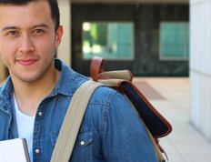 Étudiants à l’extérieur